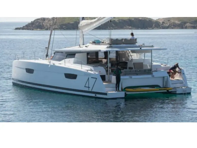Lola 2, Main image