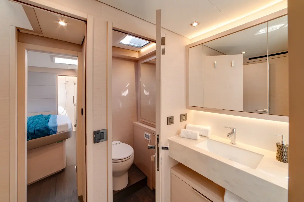 Zeri - FIRST CLASS, photograph 6