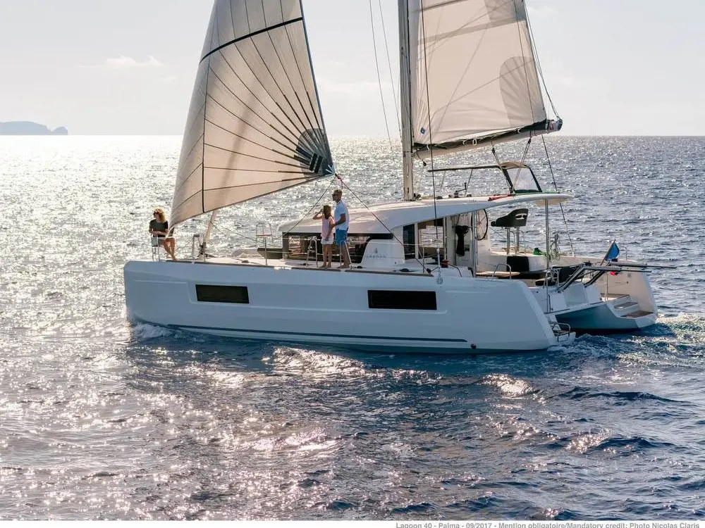 Voile A Doc, Lagoon 40