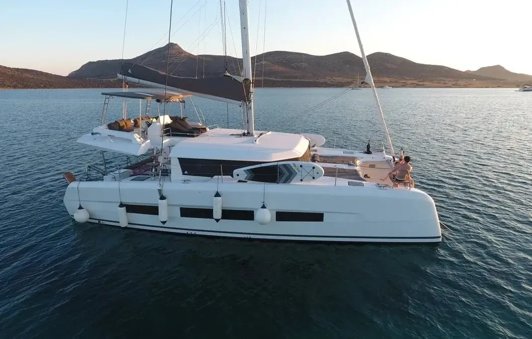 Blue Horizon - Skippered, photograph 8