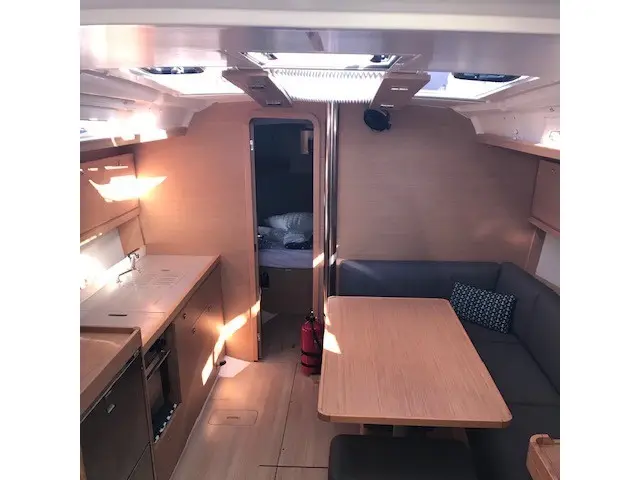 Alexia, Interior image