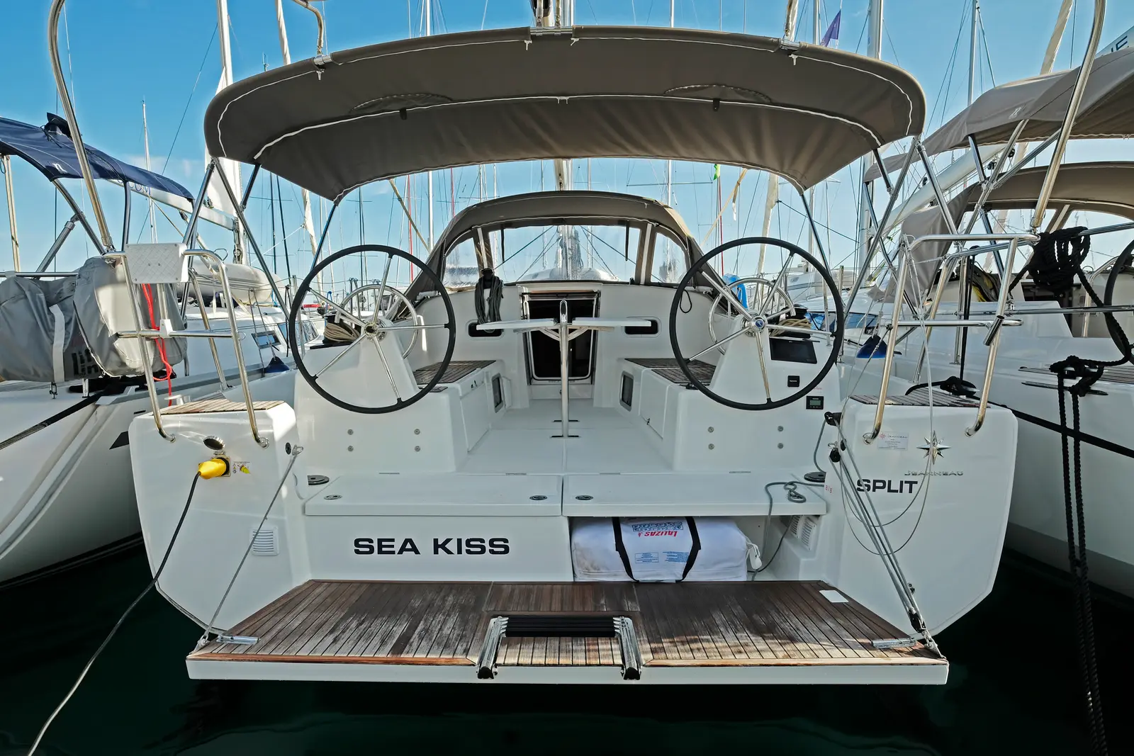 Sea Kiss, photograph 3