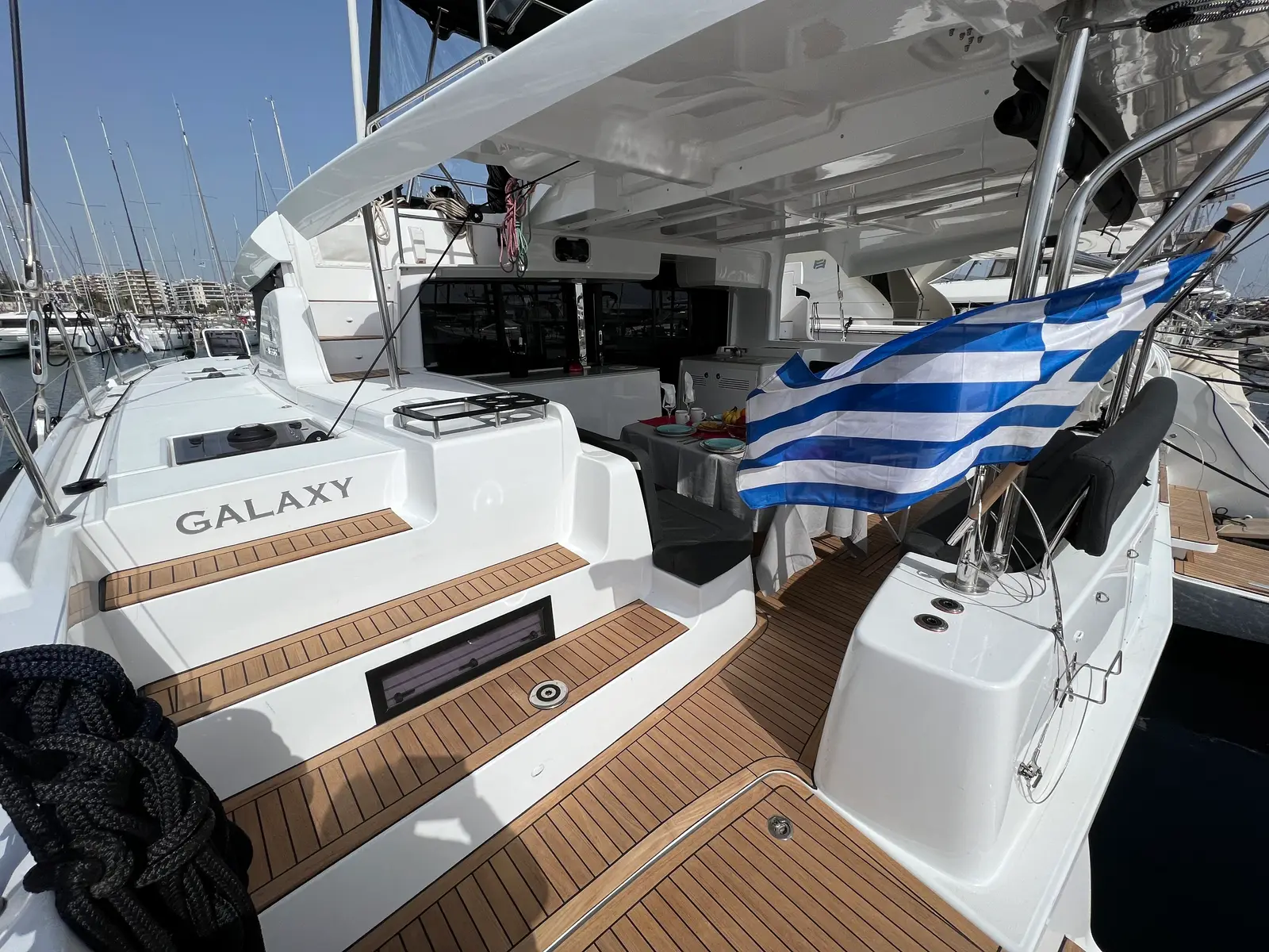 GALAXY (air condition, generator, water maker) _Skippered Only_, photograph 5