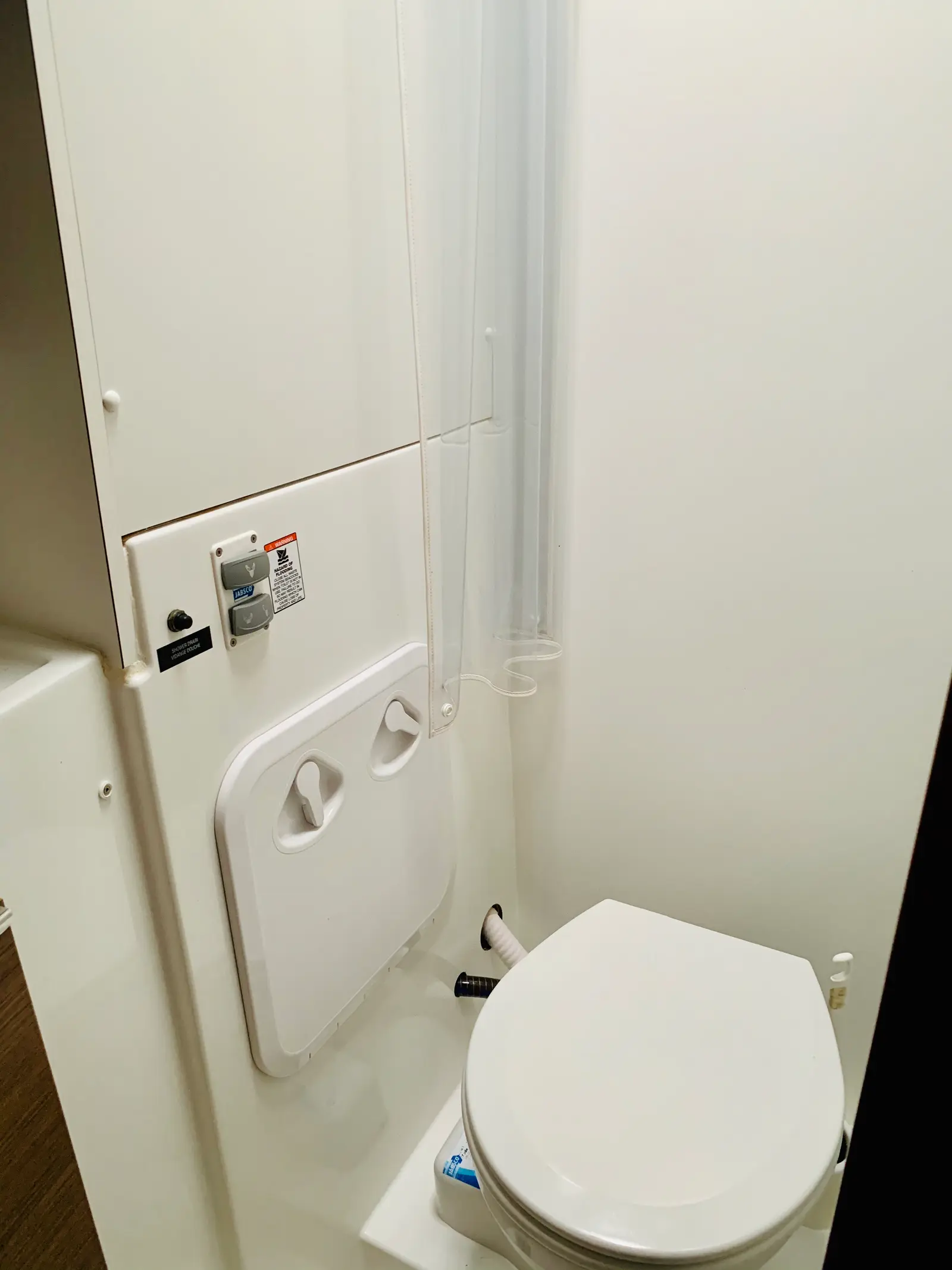 Ubah, Toilet