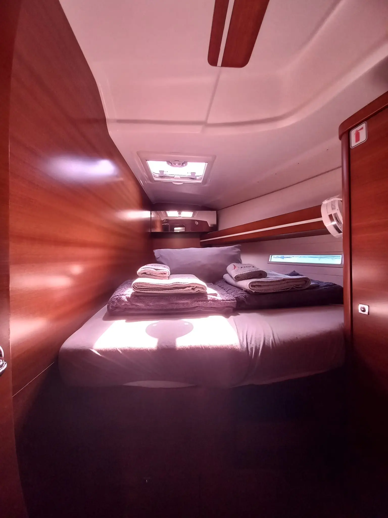 Pandeia, photograph 11