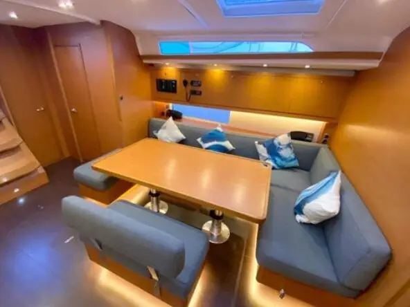 KAITO, Interior image