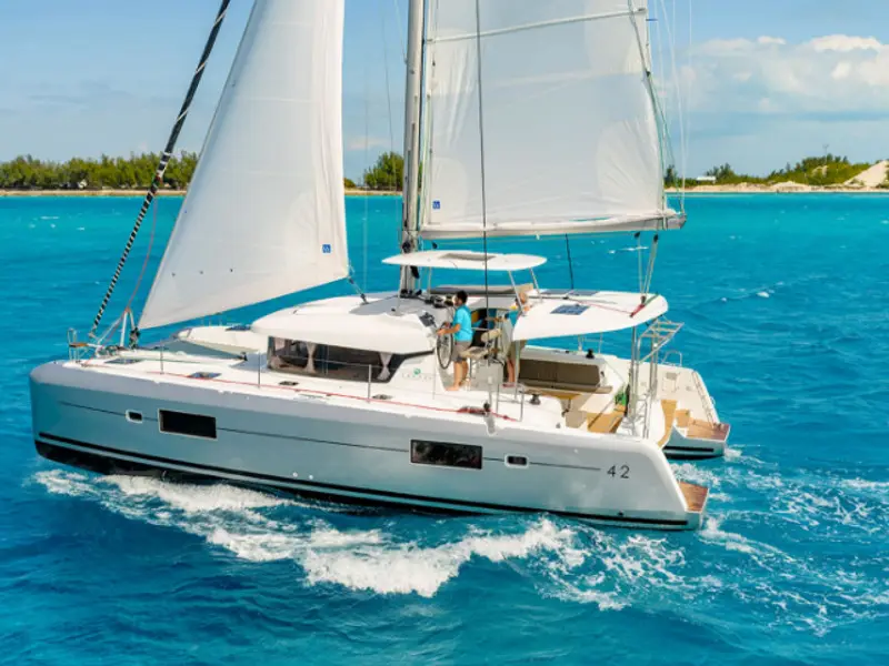 No Name: Master Cabin #1 (Cabin Charter 2 pax) FULLY CREWED, ALL EXPENSES, Main image