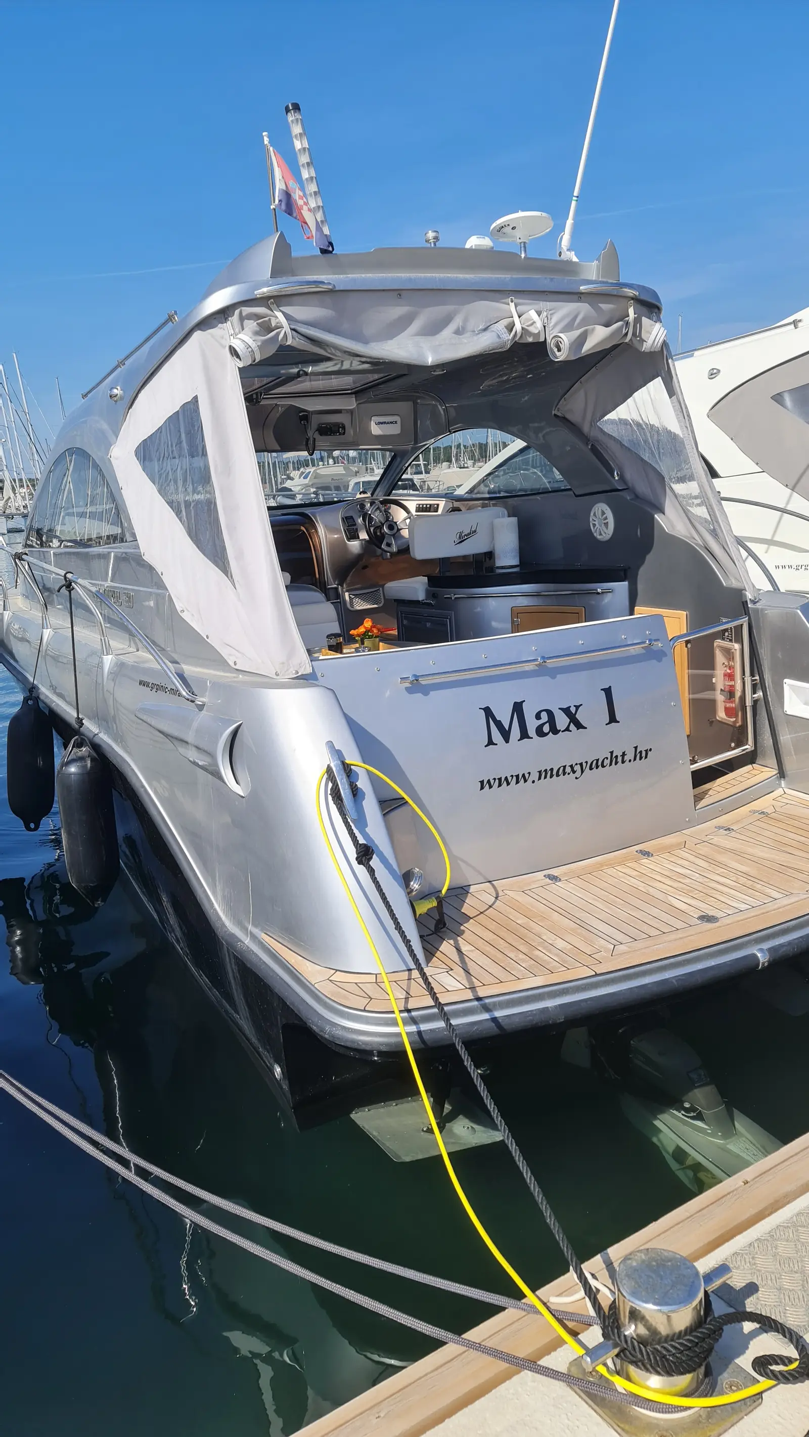 MAX 1, photograph 12