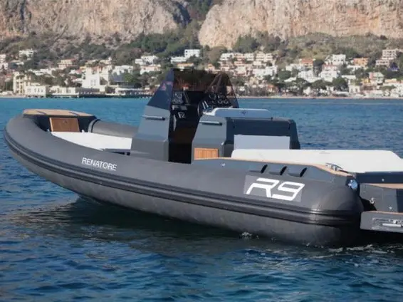 R 9 SHIPYARDS RENIER, Main image