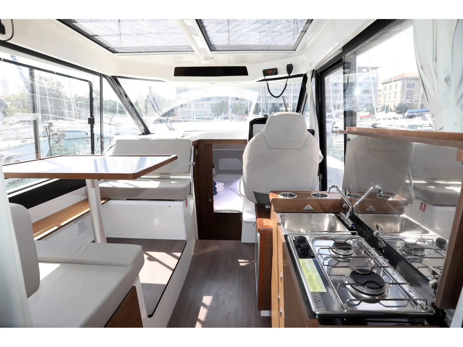 Wind, Interior image
