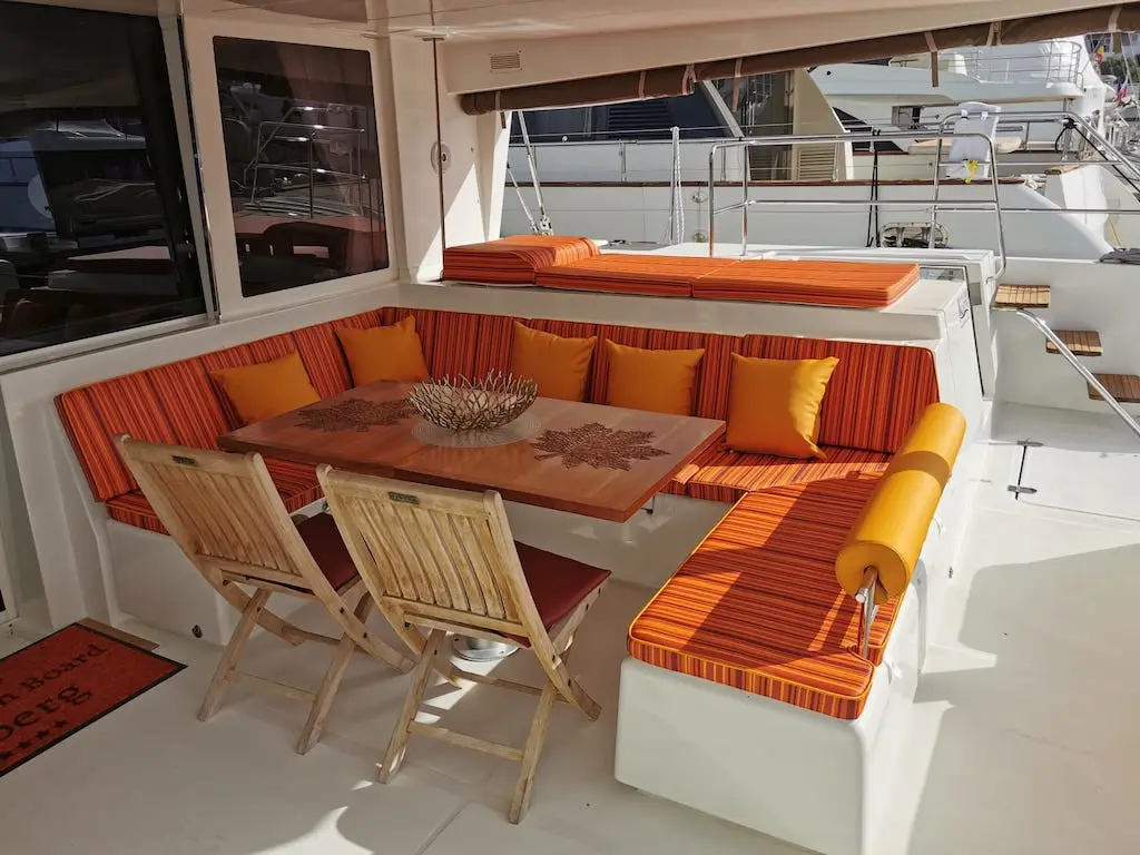 ICEBERG , Interior image