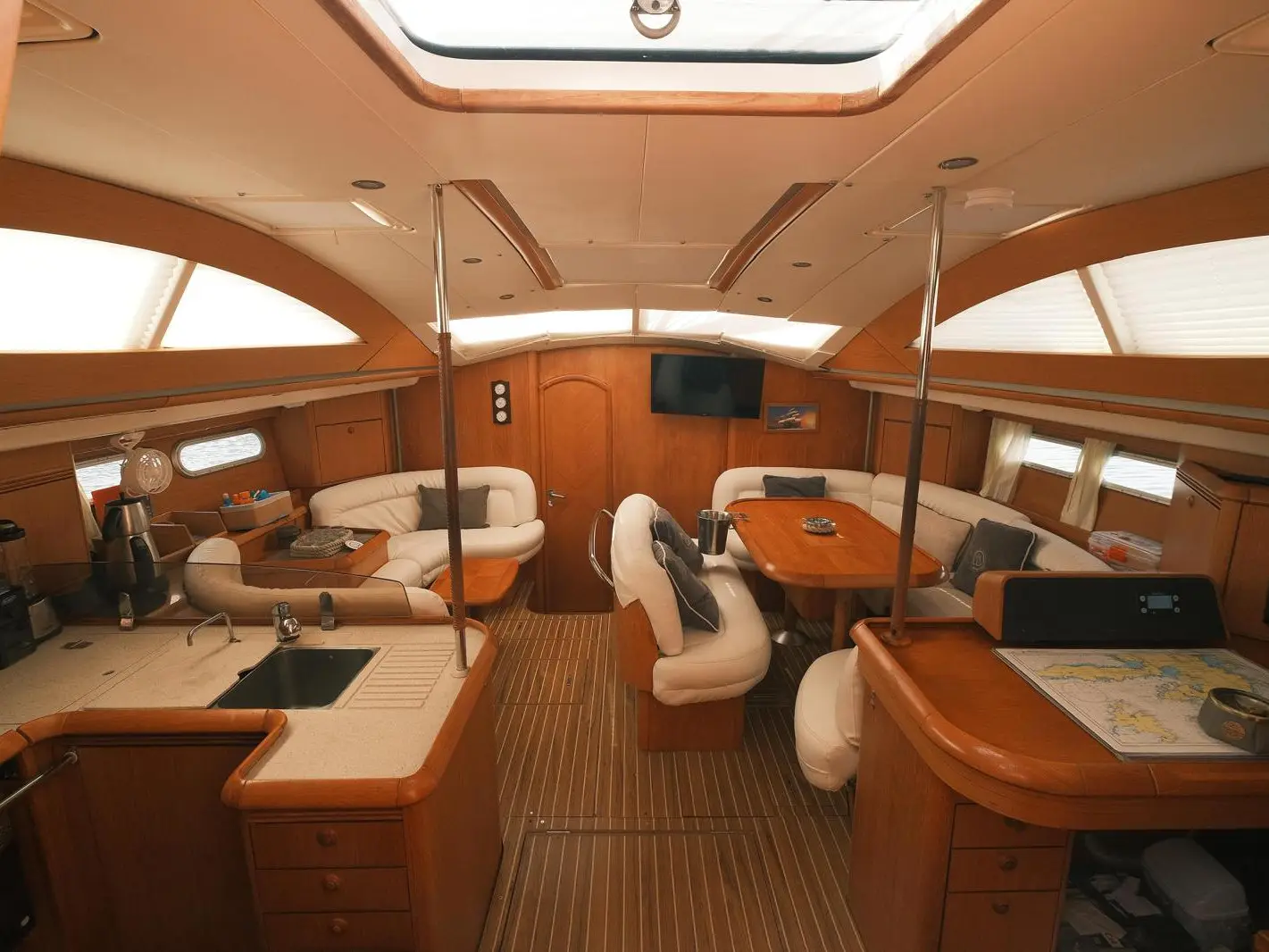 Taurus, Interior image
