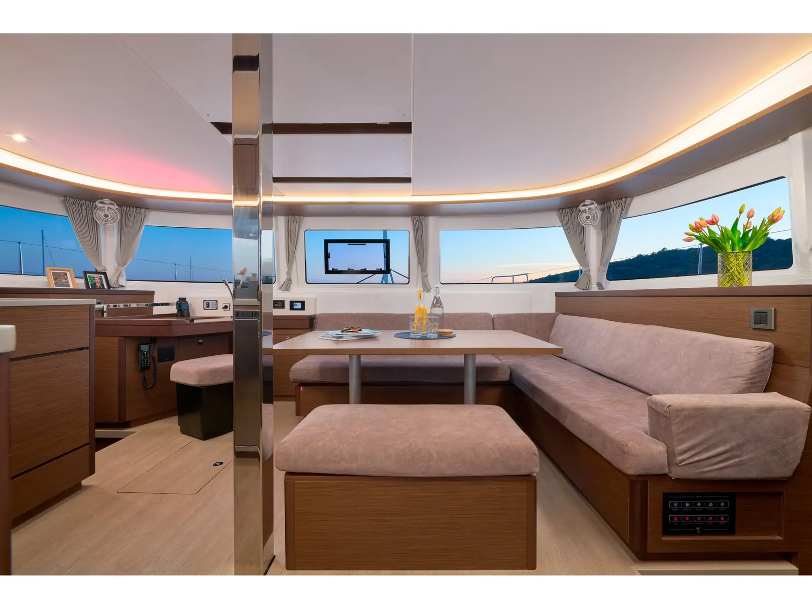 SOPHIE, Interior image