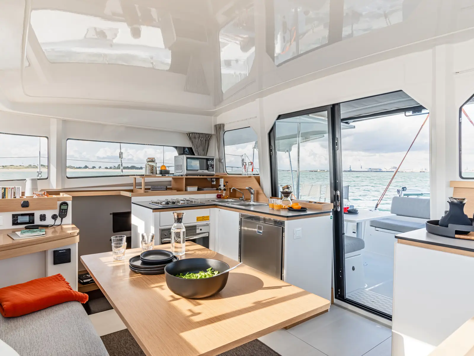 Spark Of  sea, Interior image