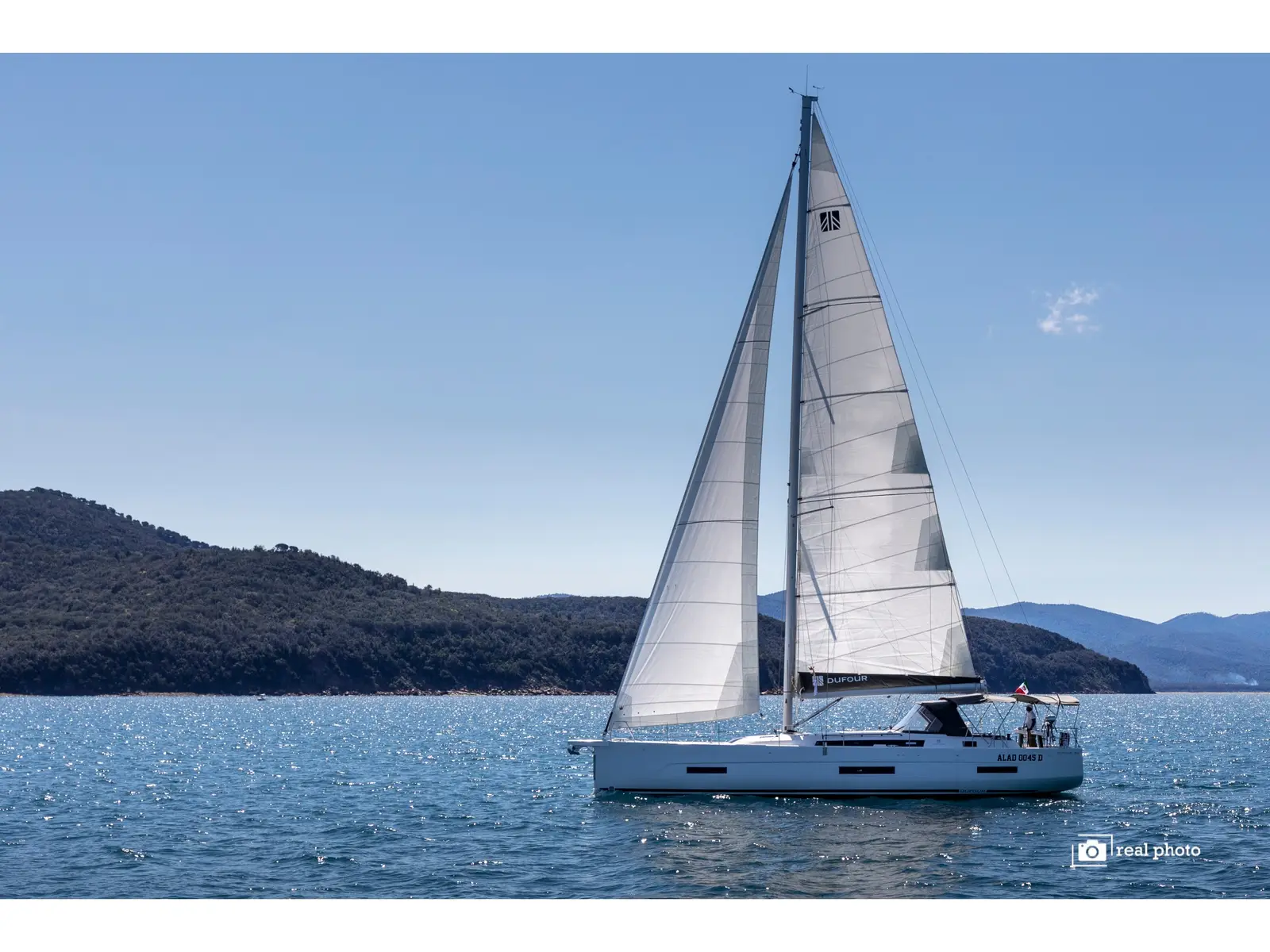 Agnese - Water maker, Solar Panel, Interior image