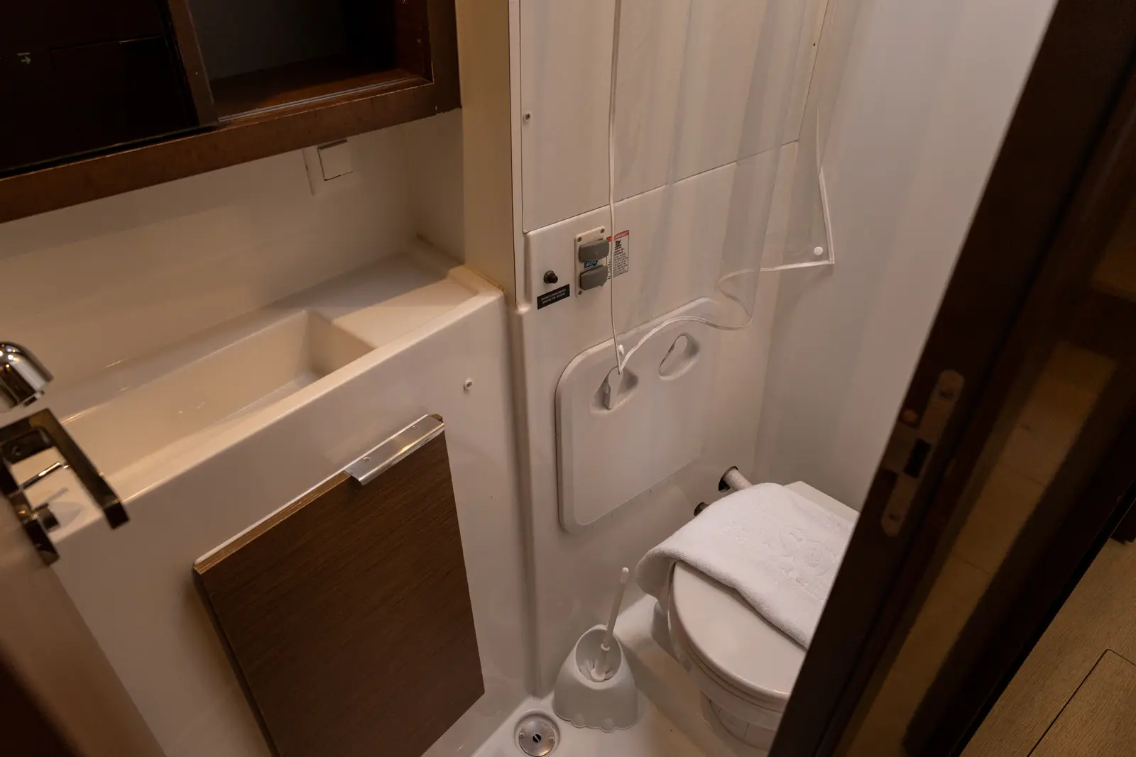 Mascalzone Lametino - Standard line, Toilet