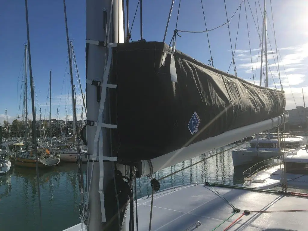 Tigra, Sail