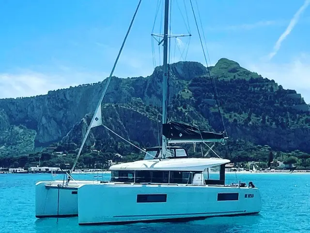 Milu 2.0, Main image