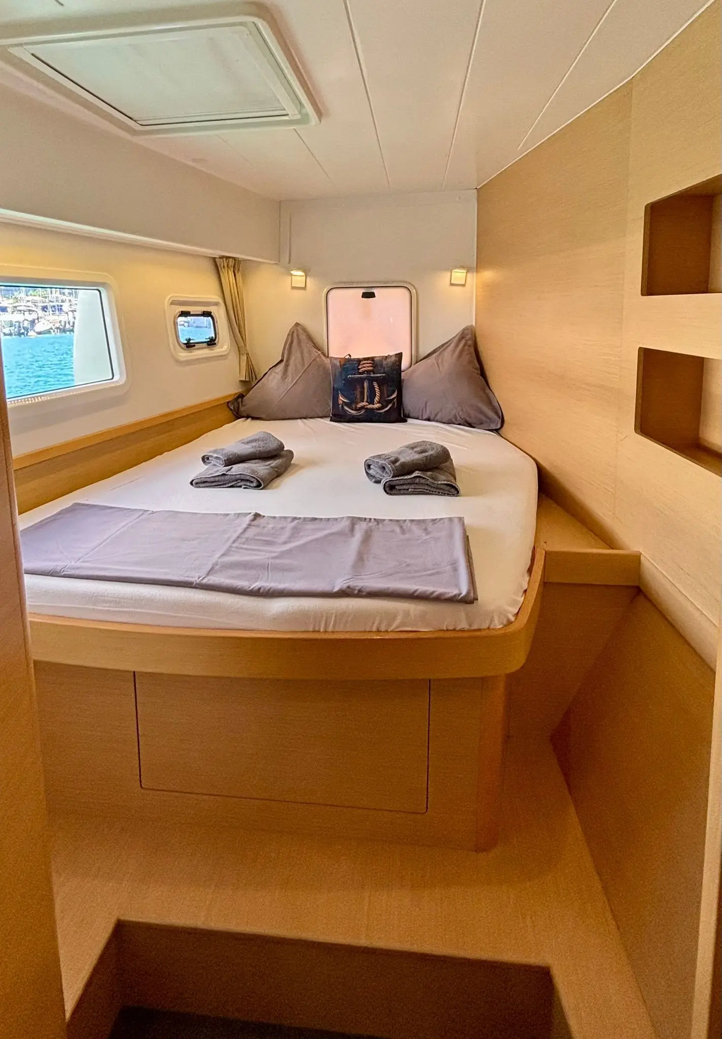 Tigra, Cabin 2