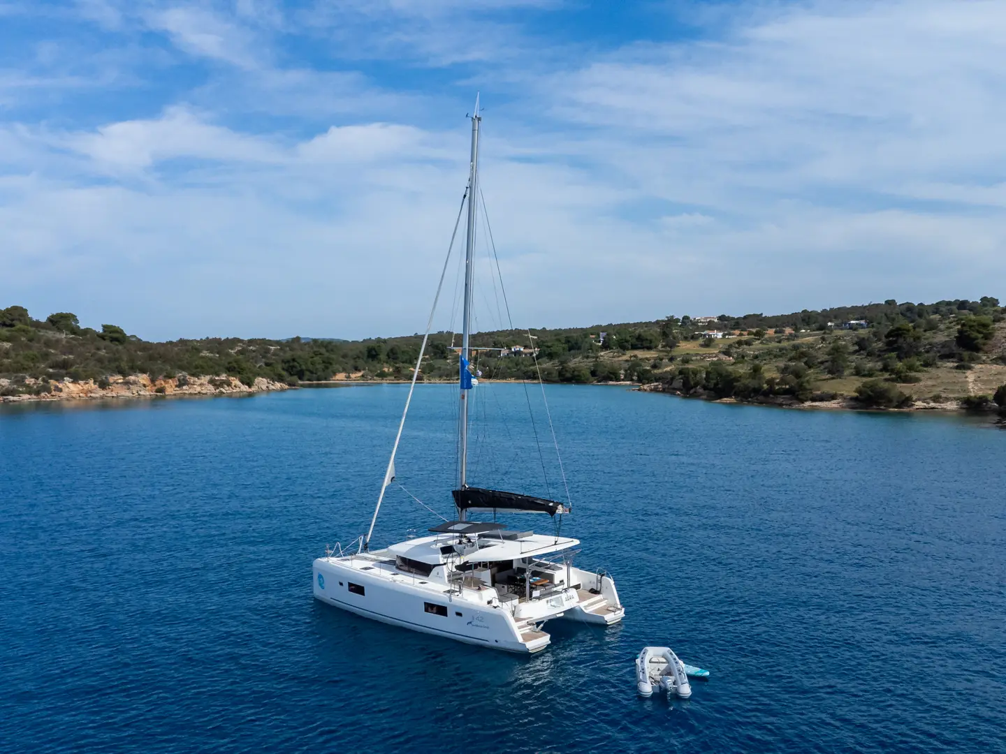 AURA, Lagoon 42