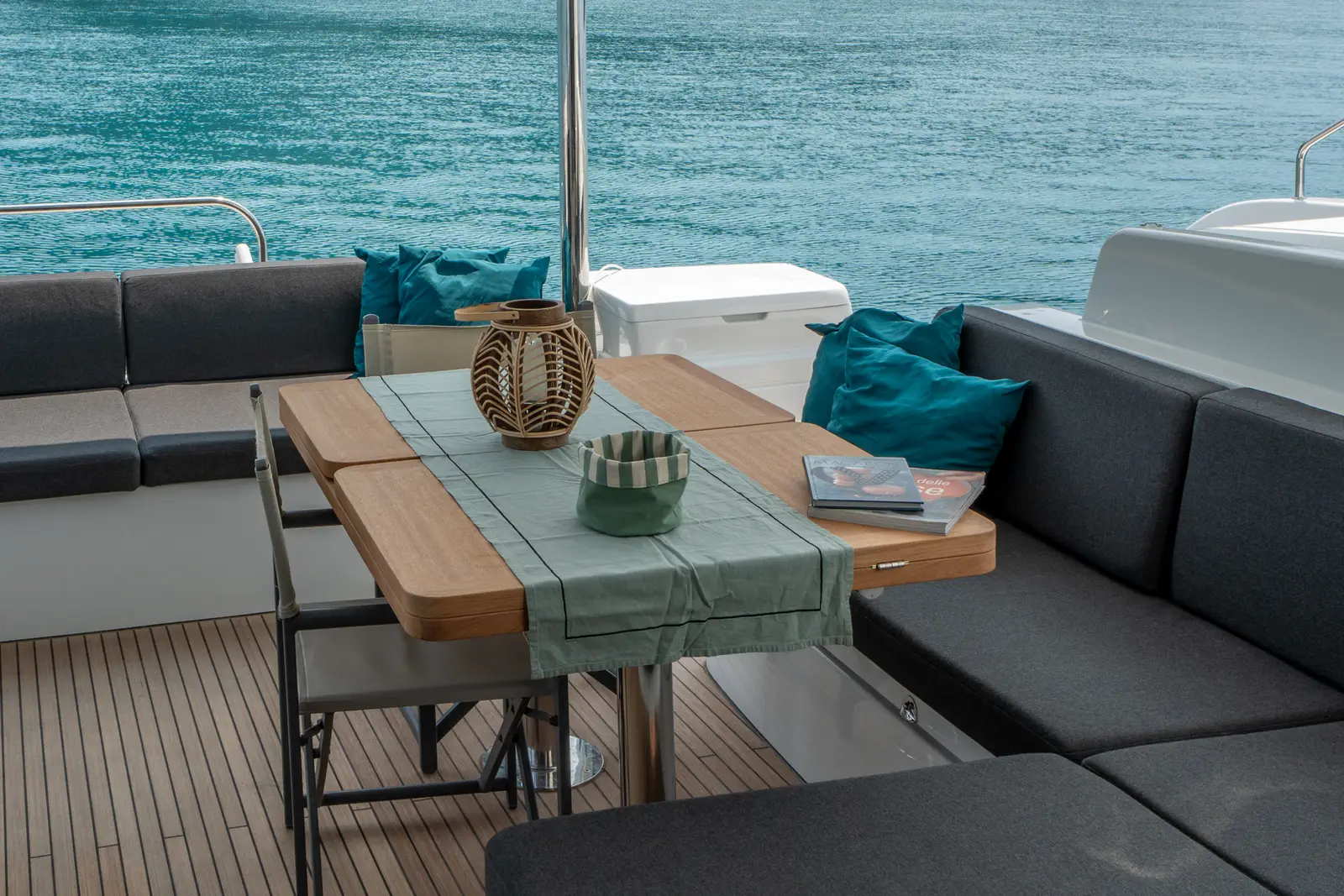SAILUXE - Allegra, Cockpit