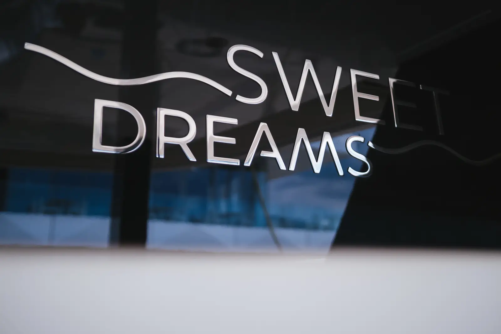 SWEET DREAMS, photograph 2