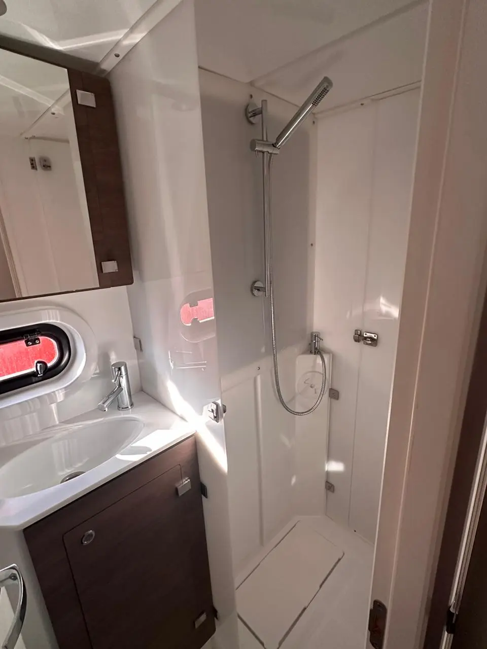 High School, shower