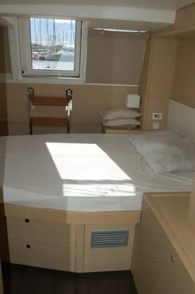 Marlena, Double Cabin 6