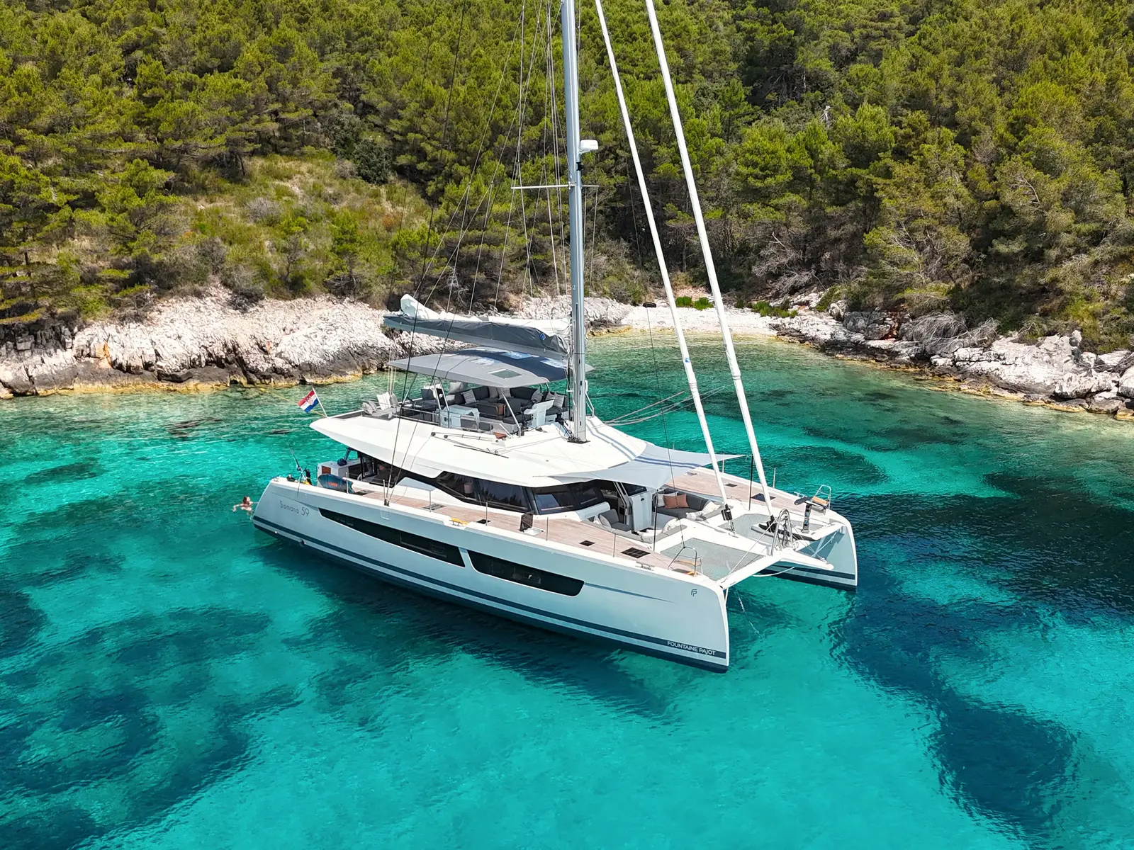 Solomar, Main image