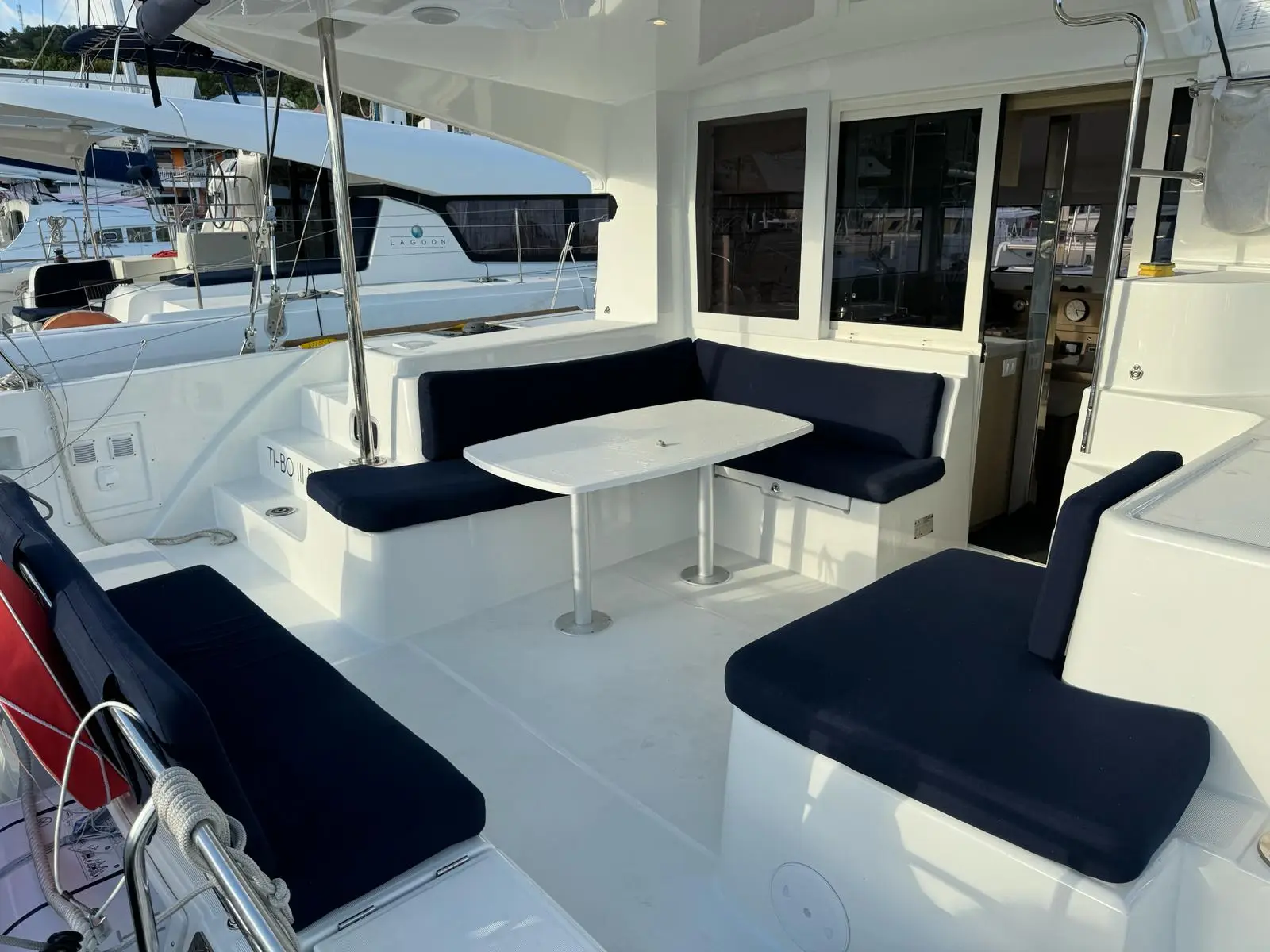 ROXY I, Interior image