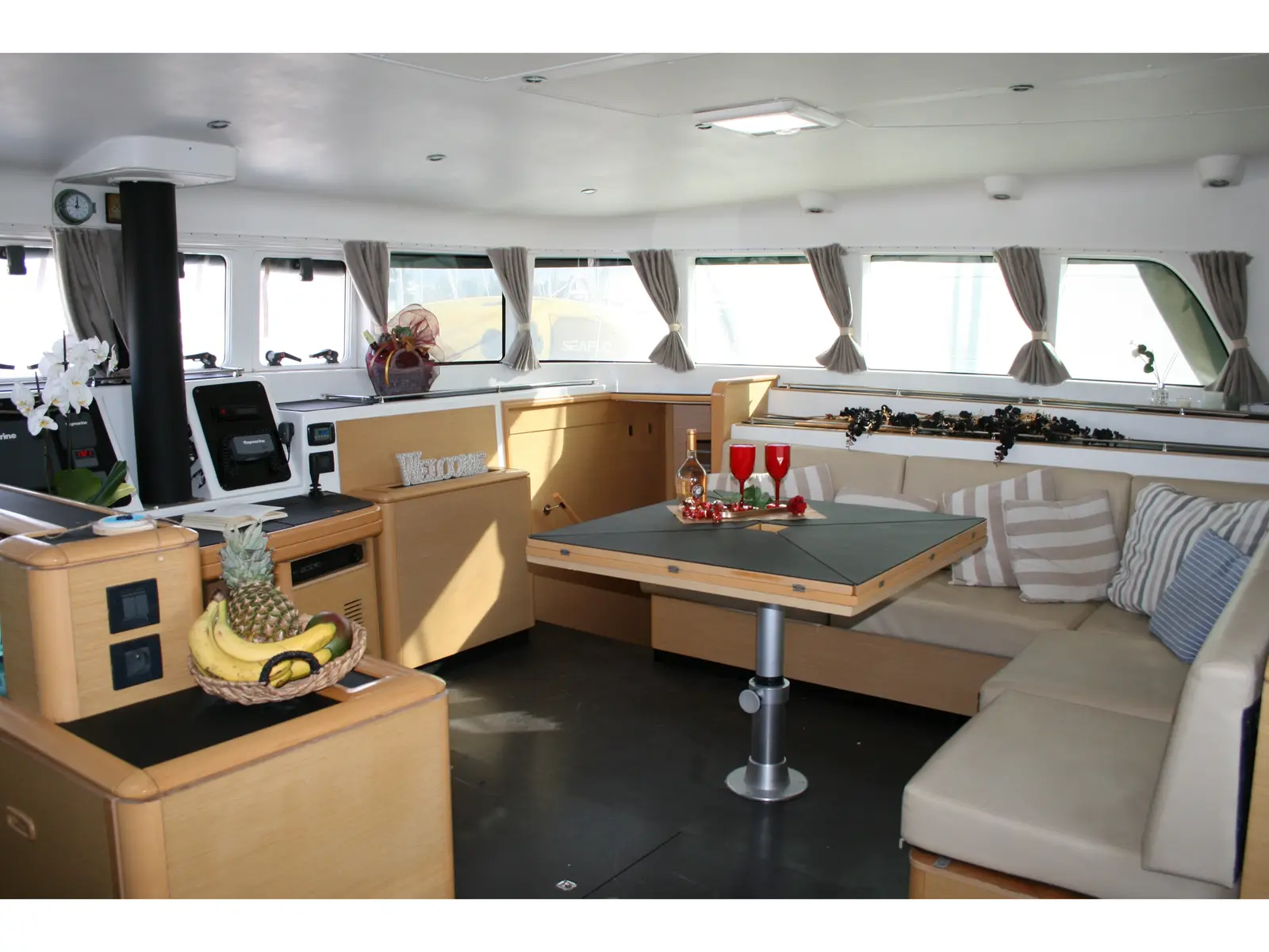 Mystique I, Interior image
