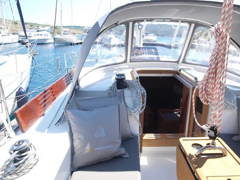 Sea Lion, exterior