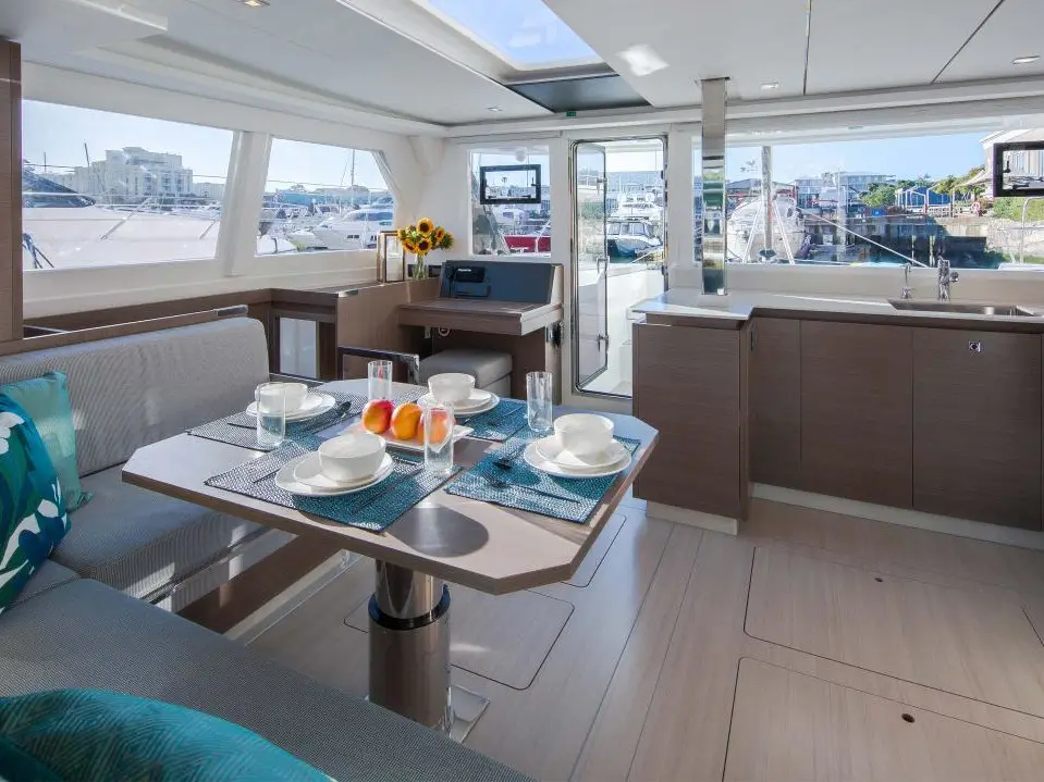 Moorings 4200/4 Exclusive, Interior image