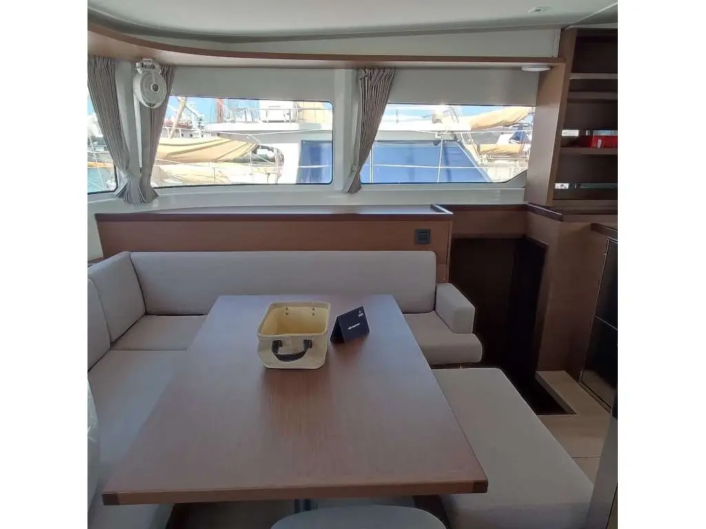Rocky, Interior image