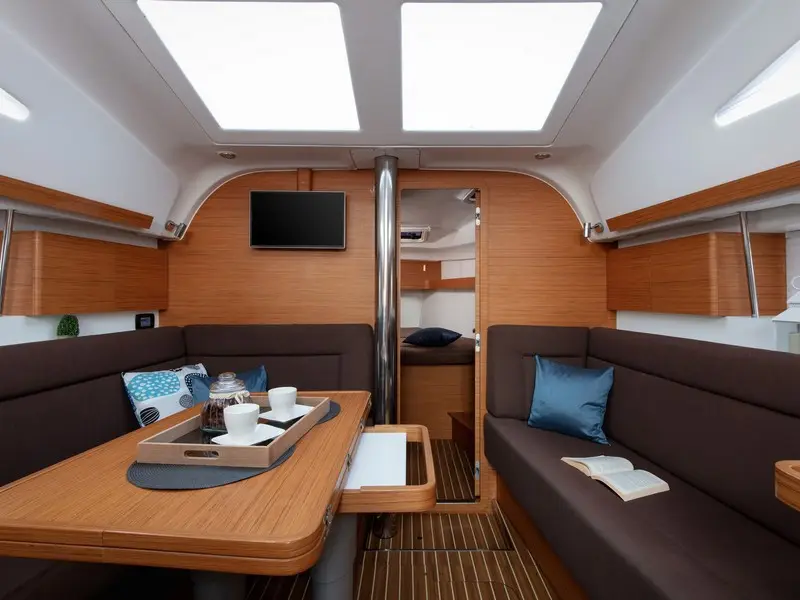 TINO, Interior image