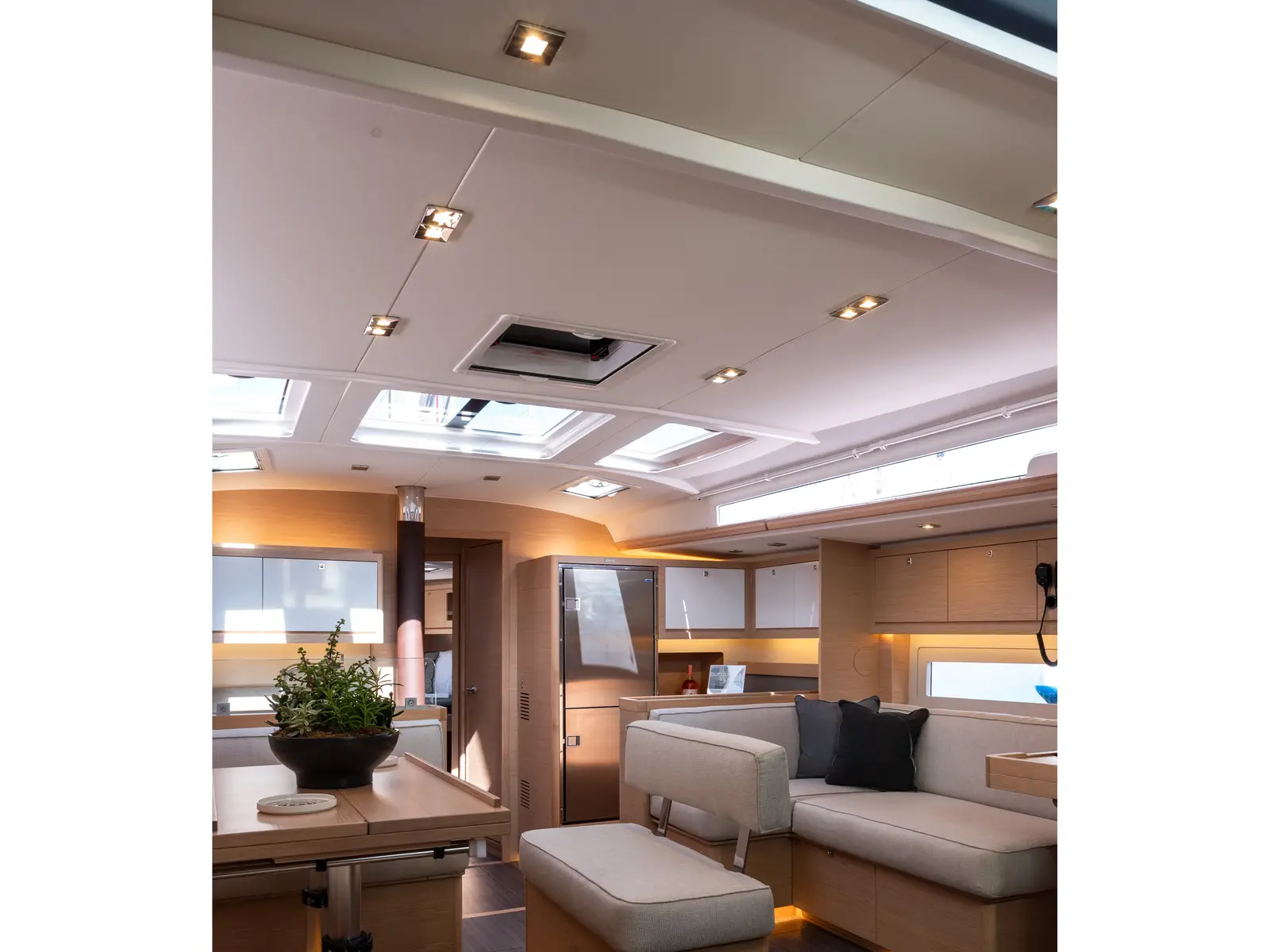 Ionian Blue, Interior image