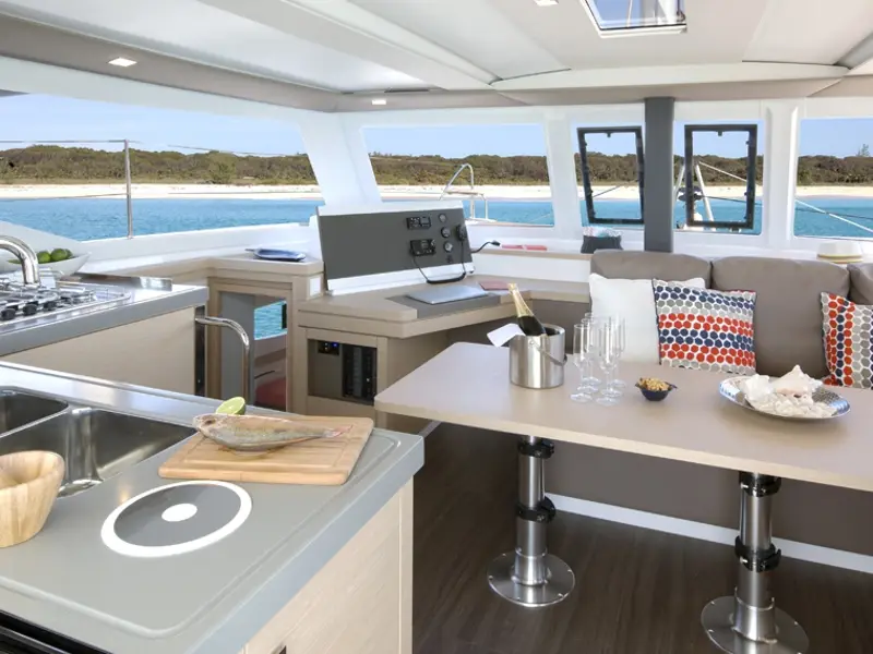 Sky Maria, Interior image