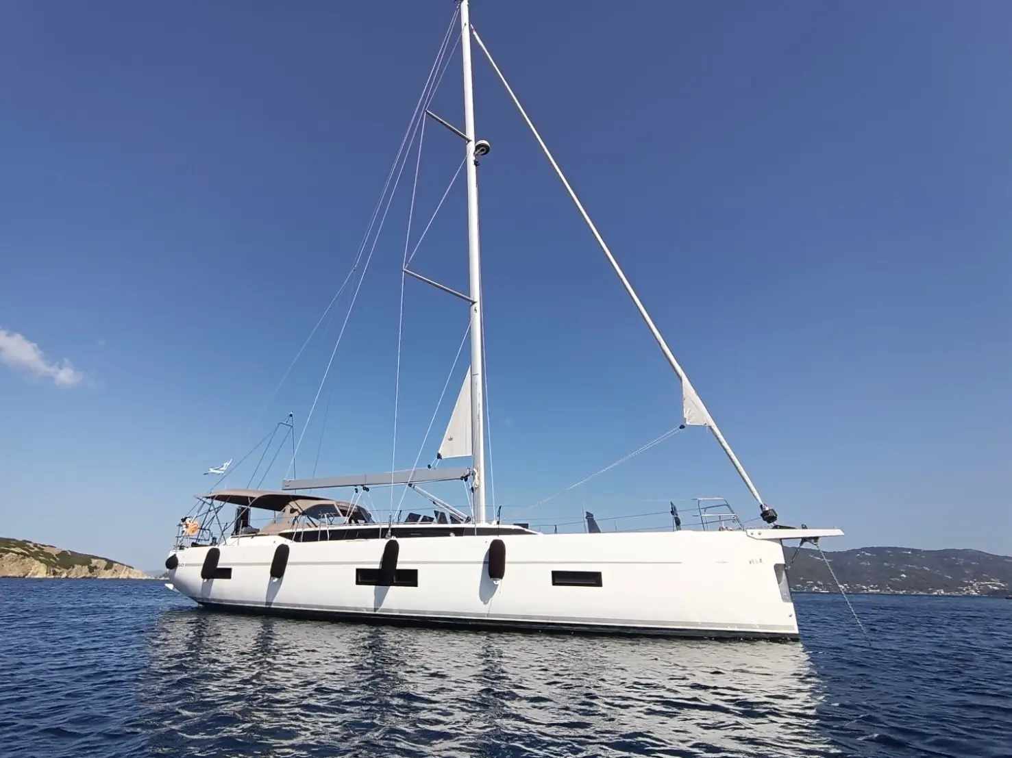 Vela, Main image