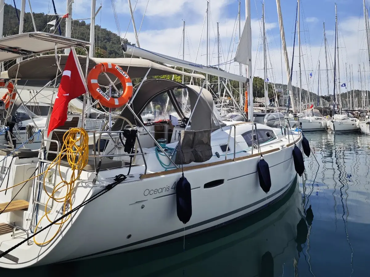 Violet, Oceanis 40
