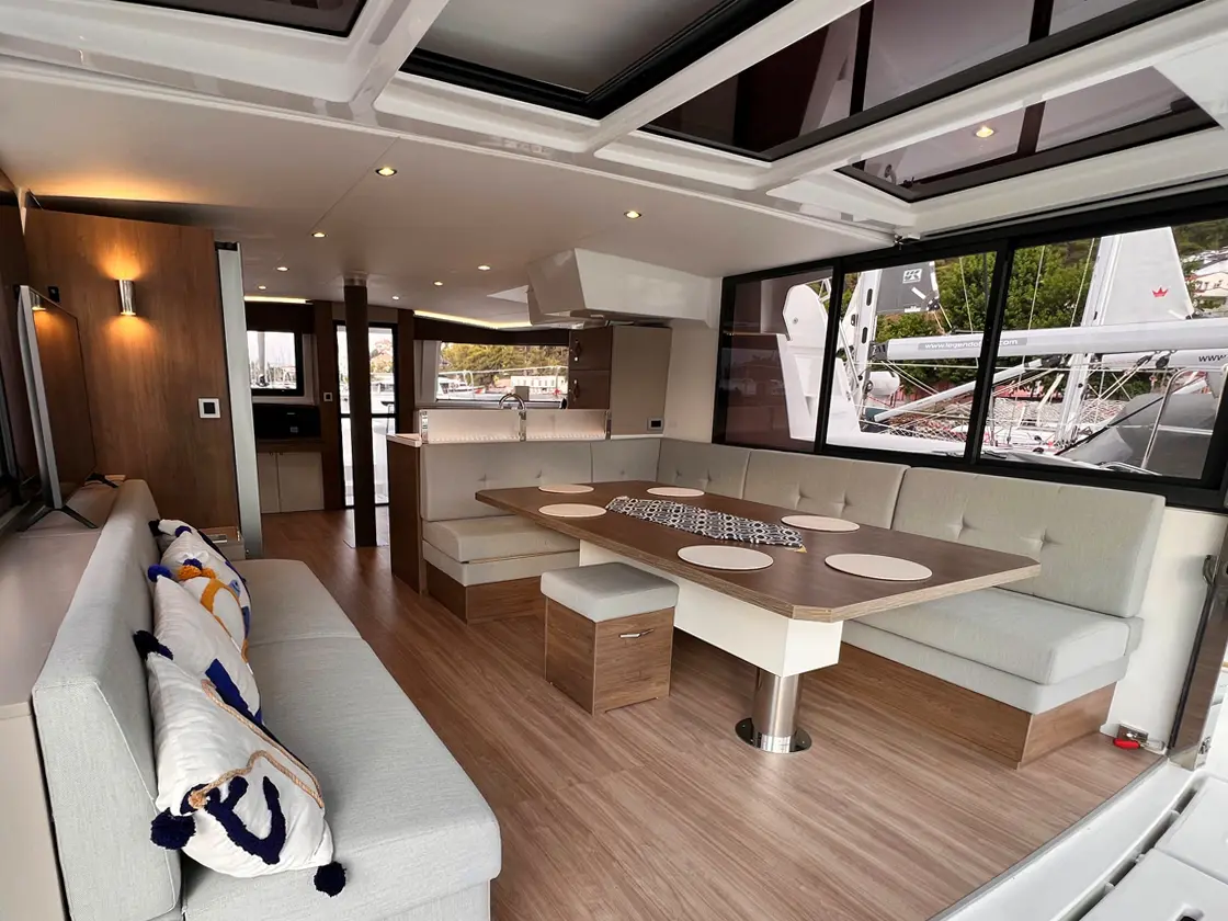 Bali, Interior image