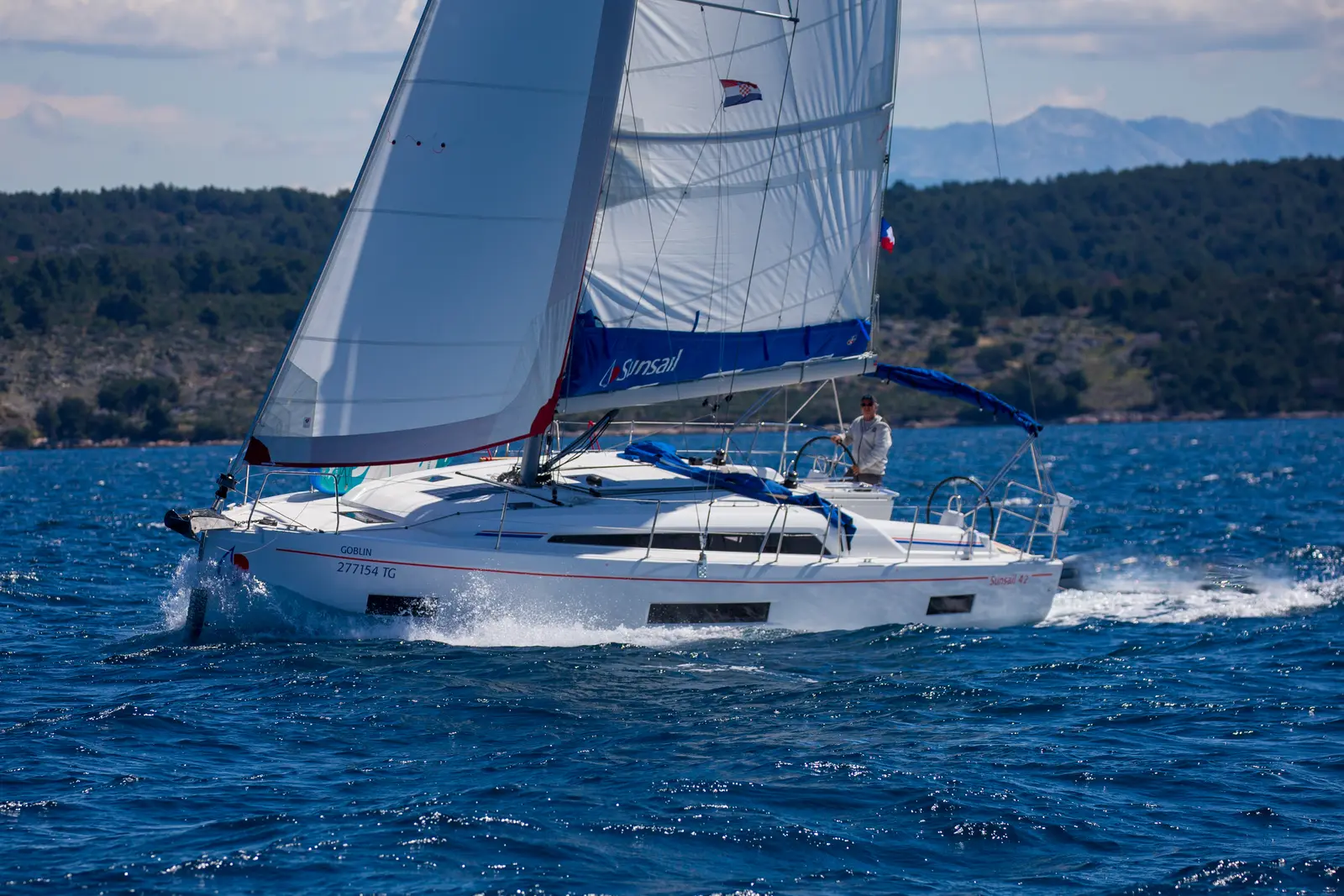 Sunsail 42 Premium, photograph 6