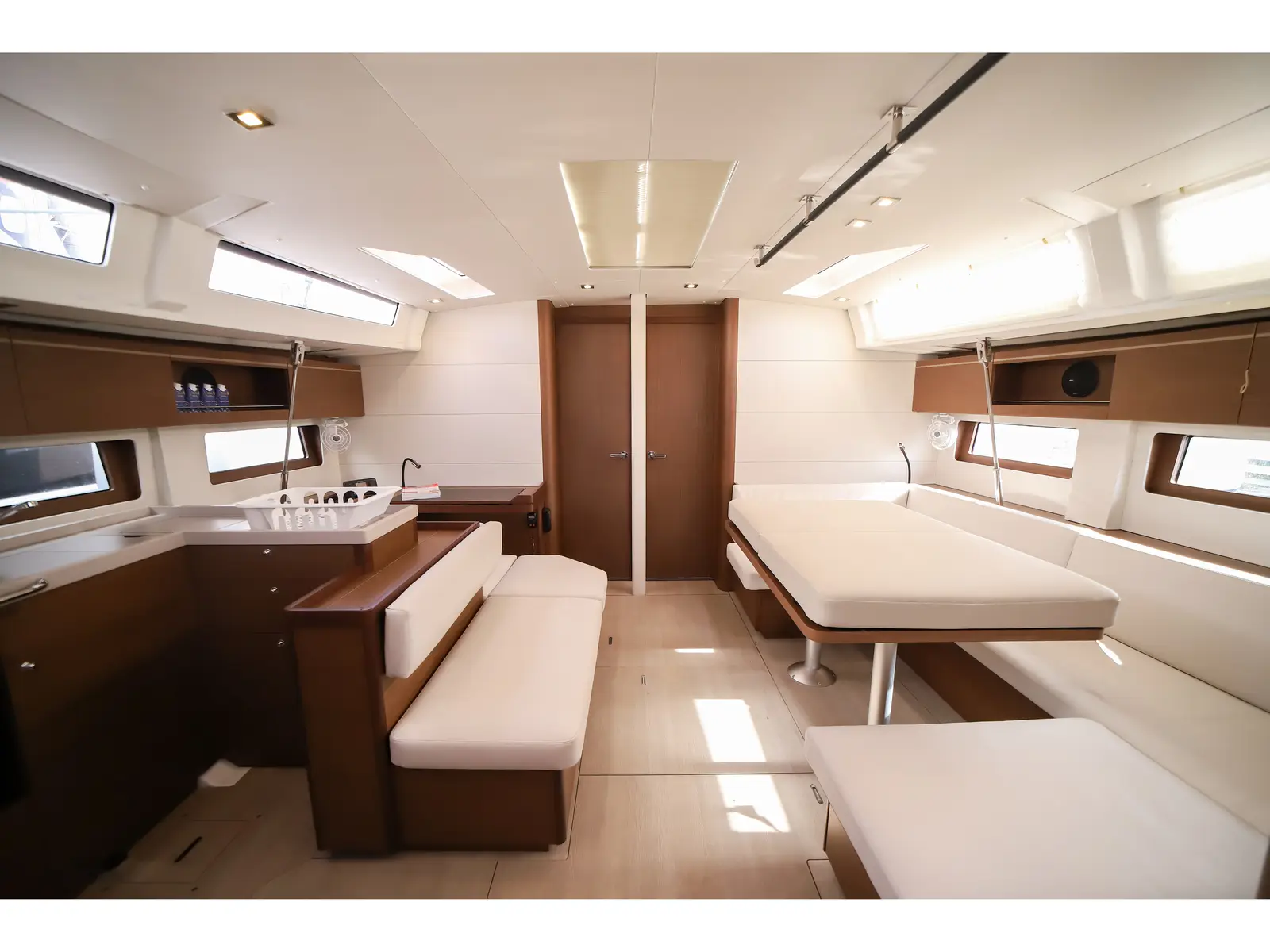 Artemide - Comfort line, Interior image