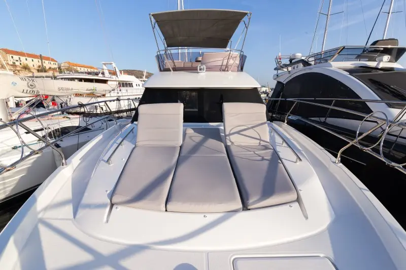 Brigadoon, Prestige 420 Fly