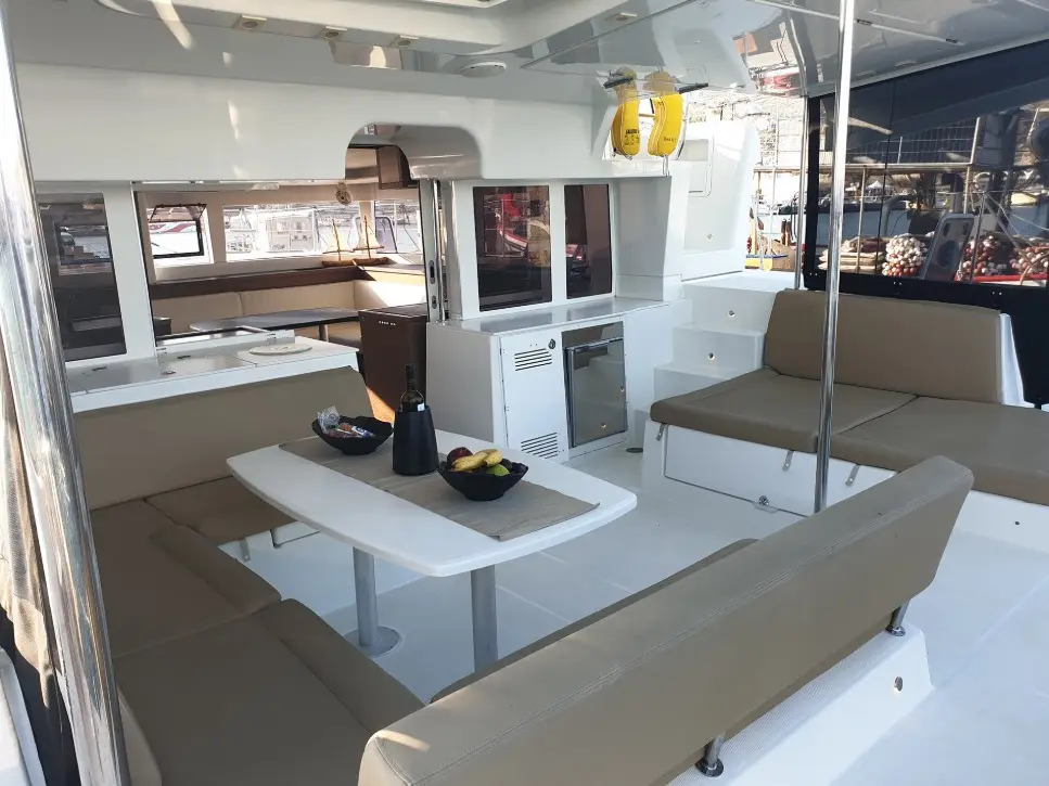 AF-LAG450MAD, Interior image