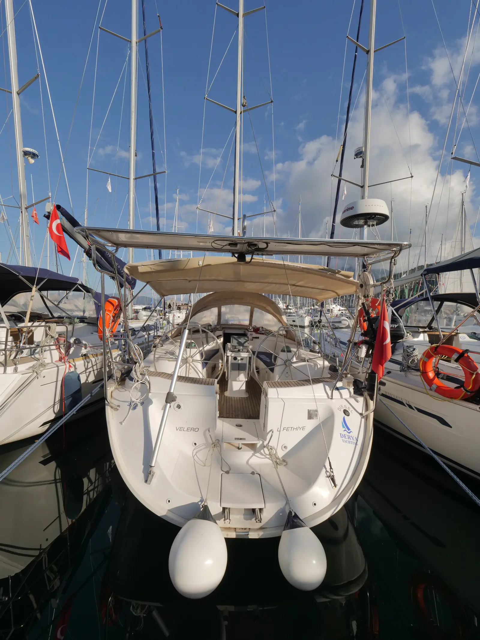 Velero, photograph 27