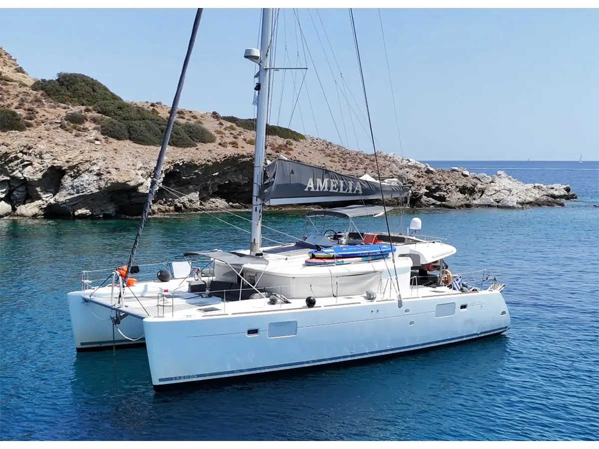 AMELIA (A/C, Generator, Watermaker), Main image