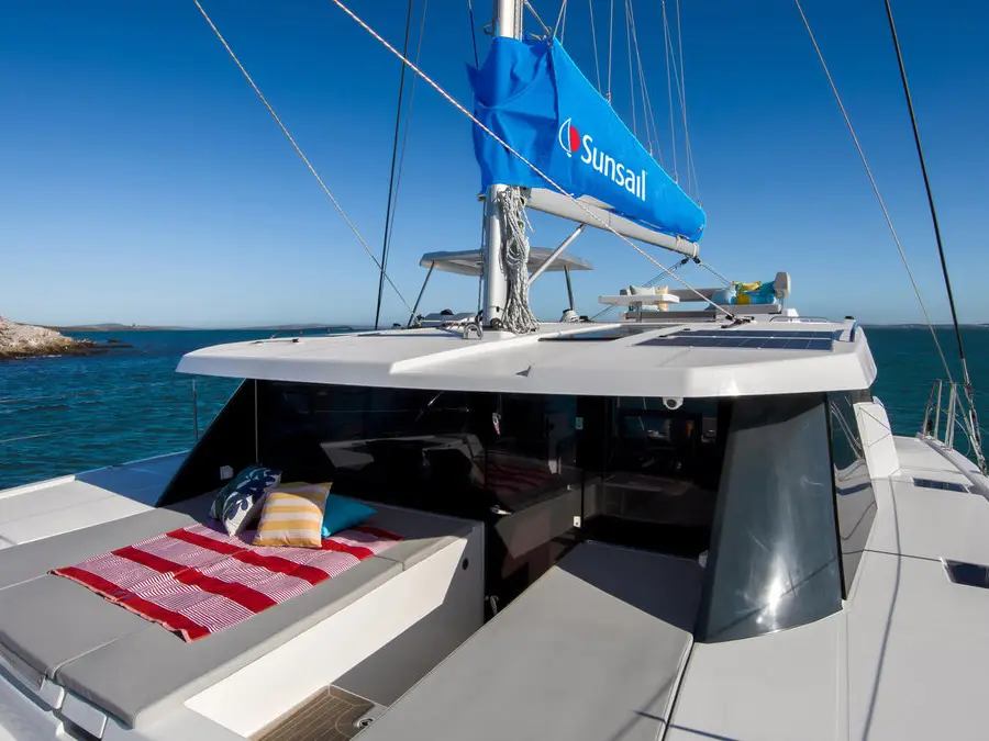 Sunsail 424/4/4 Premium, Interior image