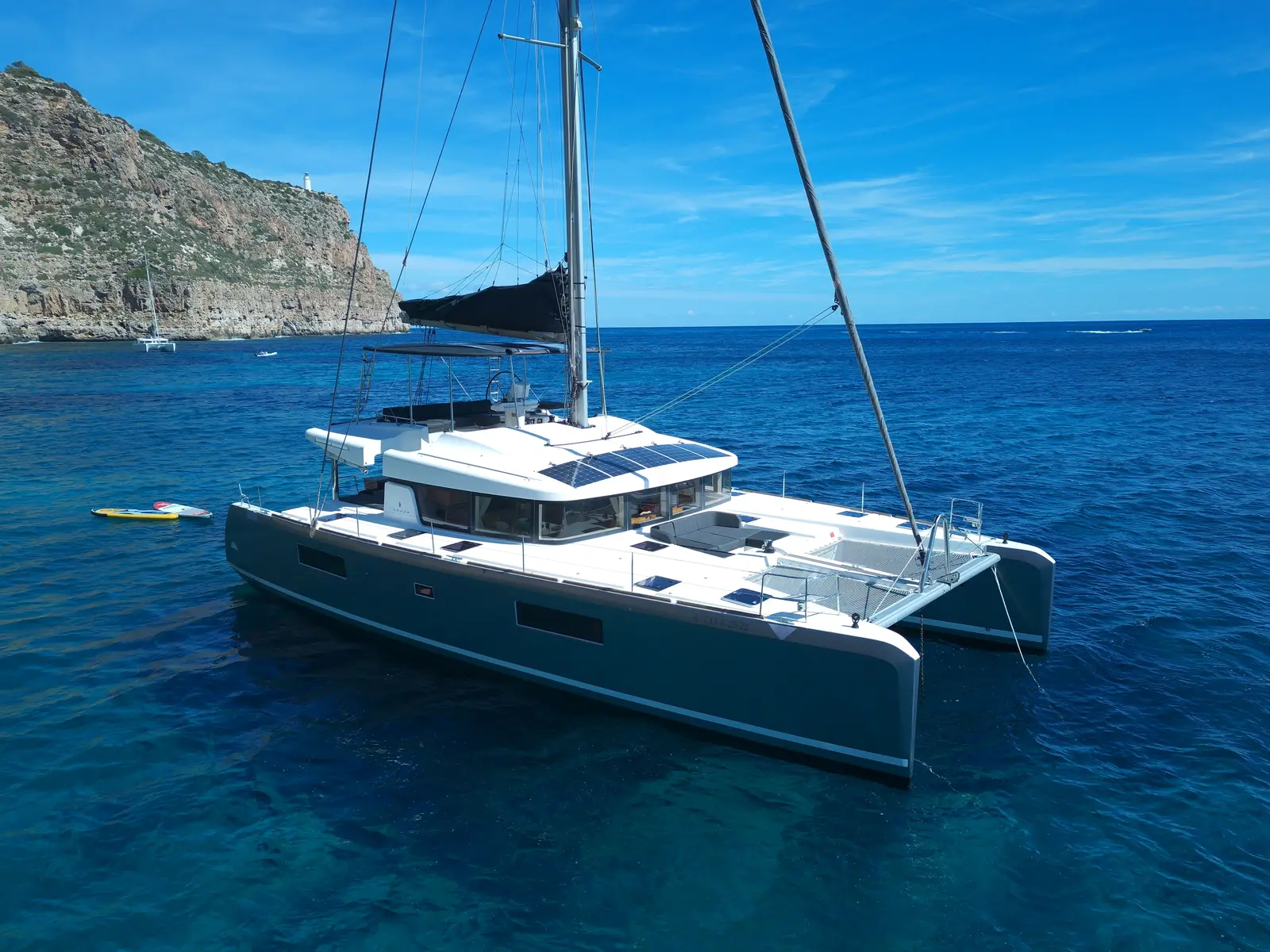 GOA 10, Main image