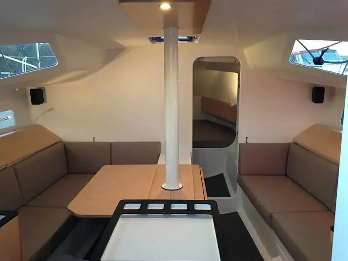 LITTLE WING, Interior image