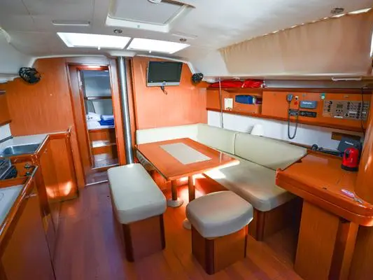 Soyamaje, Interior image